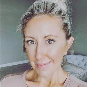 Meet your Posher, Jackie